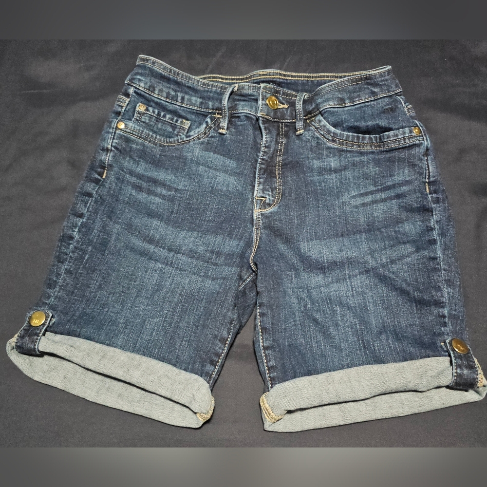 EUC Tommy Hilfiger Women’s Denim Bermuda Shorts | Size 4